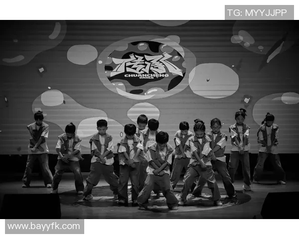 街舞力量的碰撞与传承北京街舞队的文化探索与发展之路